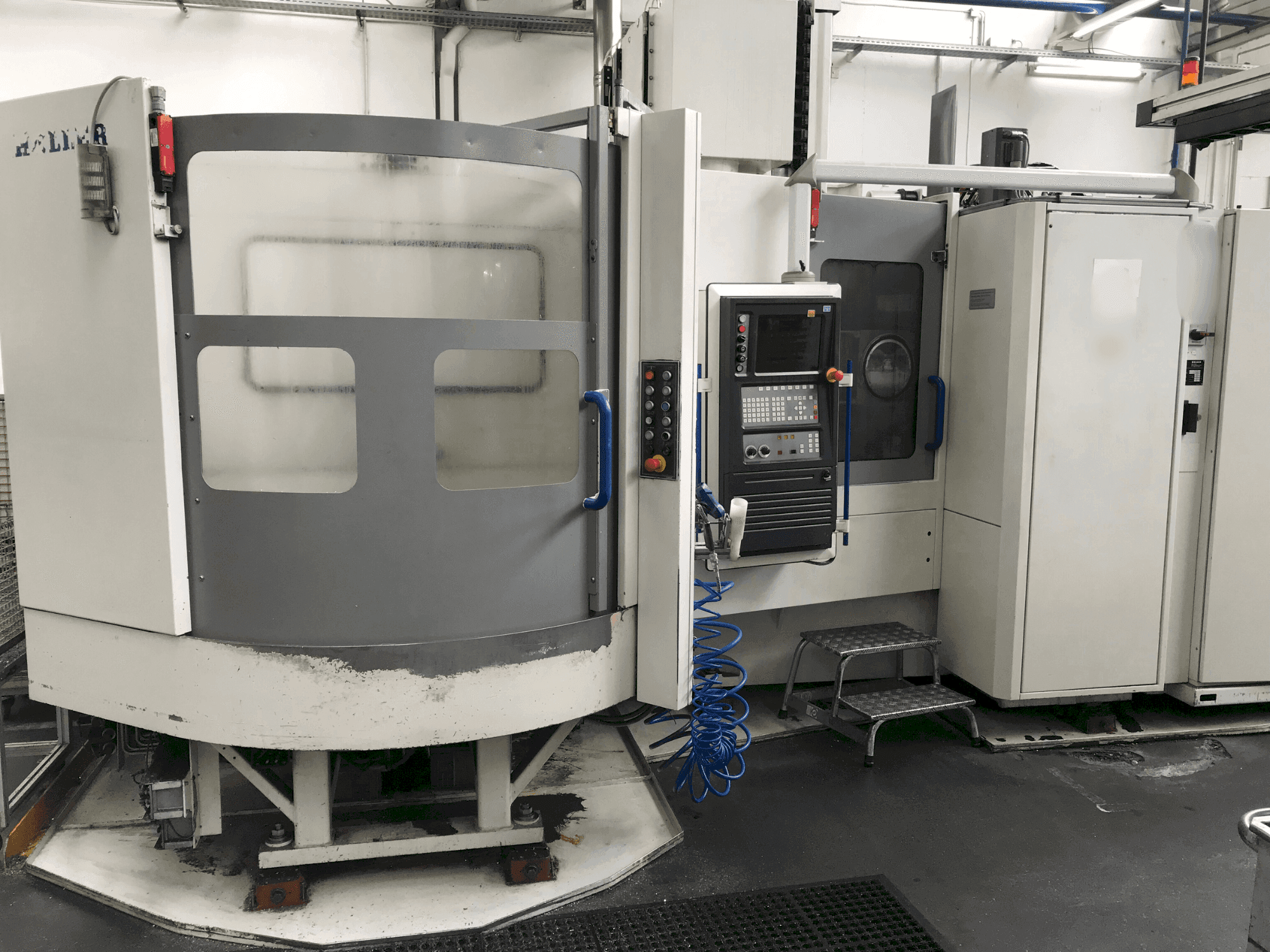 Frontansicht der HELLER MC 16  Maschine