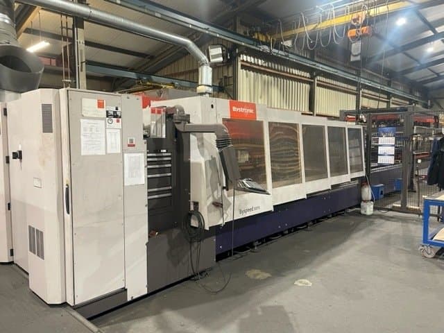 Frontansicht der Bystronic BySpeed 3015  Maschine