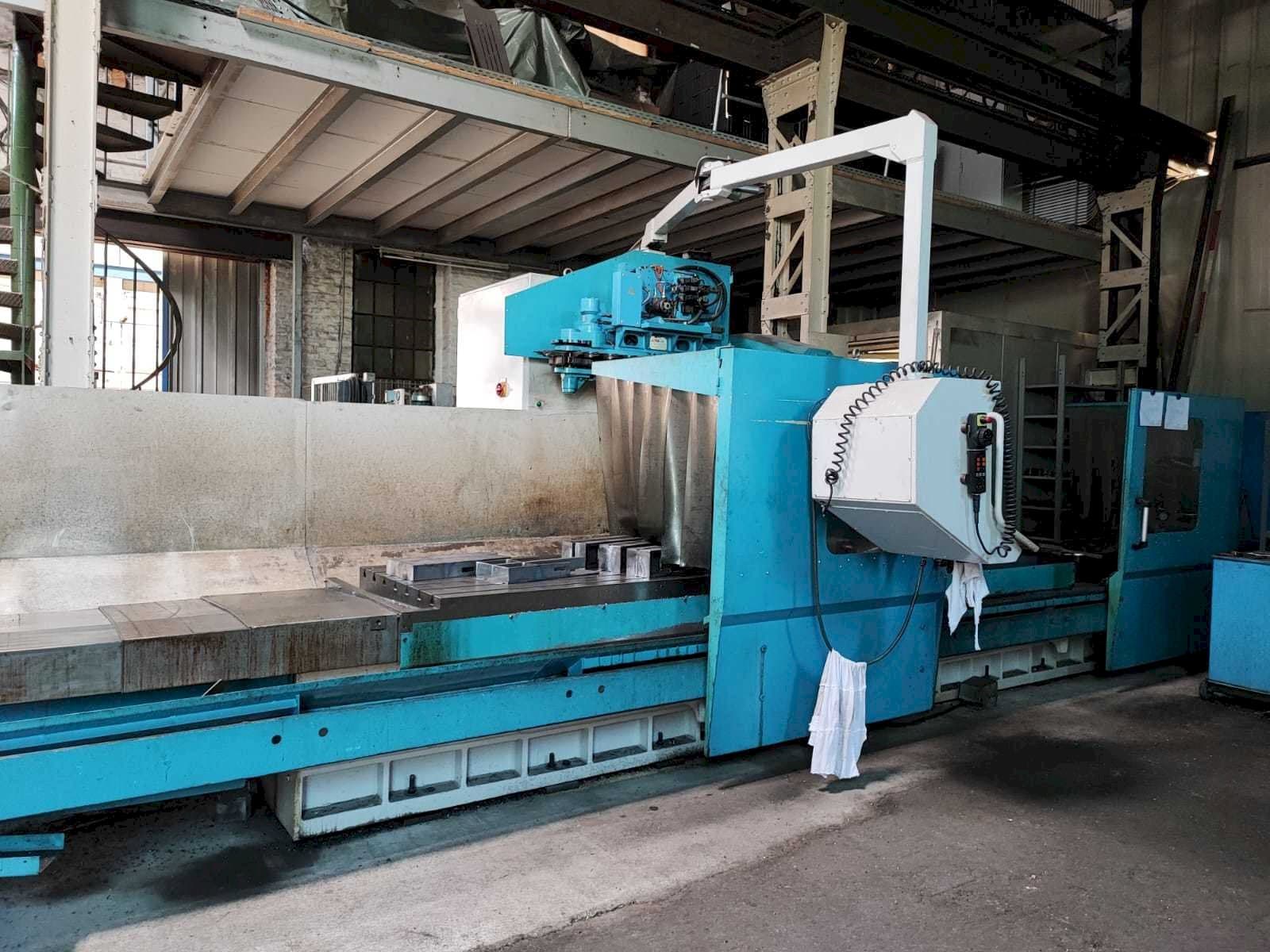 Frontansicht der MTE BF 4200  Maschine