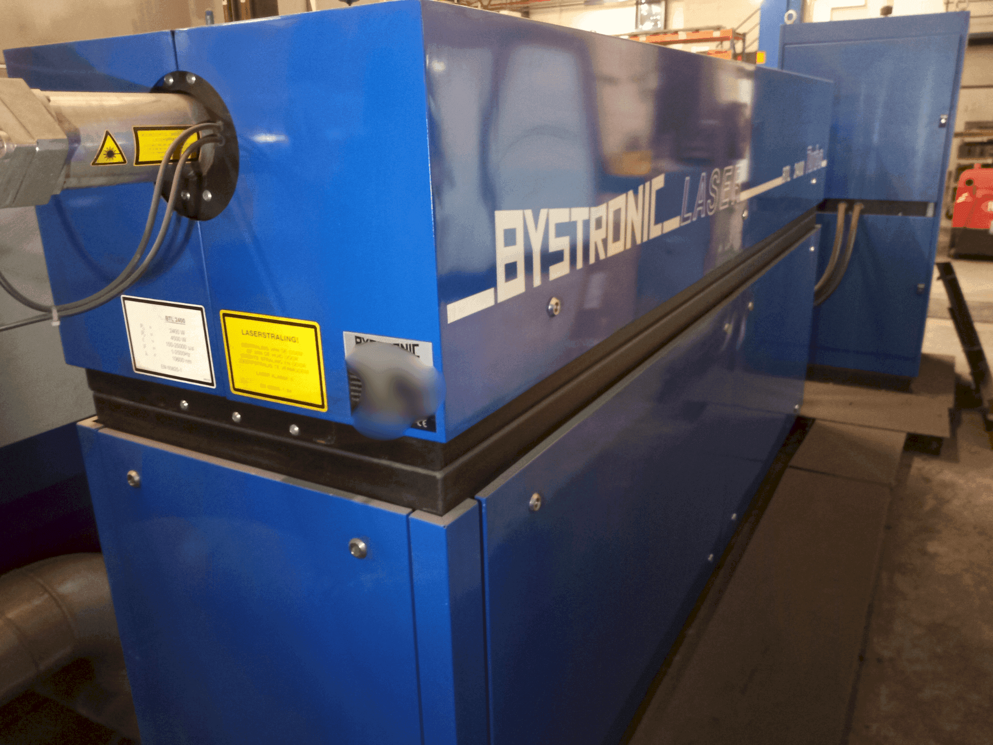Frontansicht der Bystronic BySprint 2512  Maschine