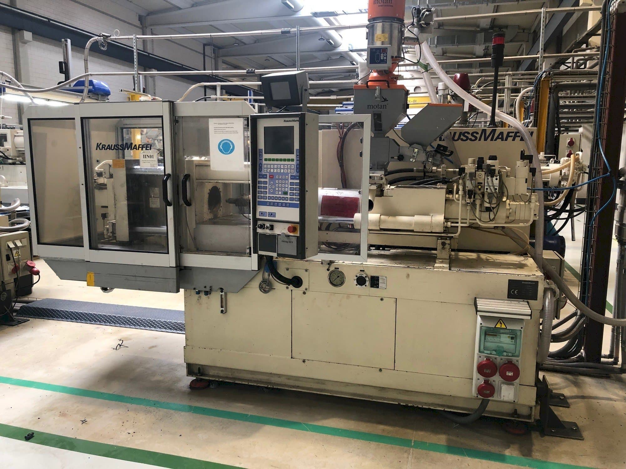 Frontansicht der Krauss Maffei 50-190 C1  Maschine