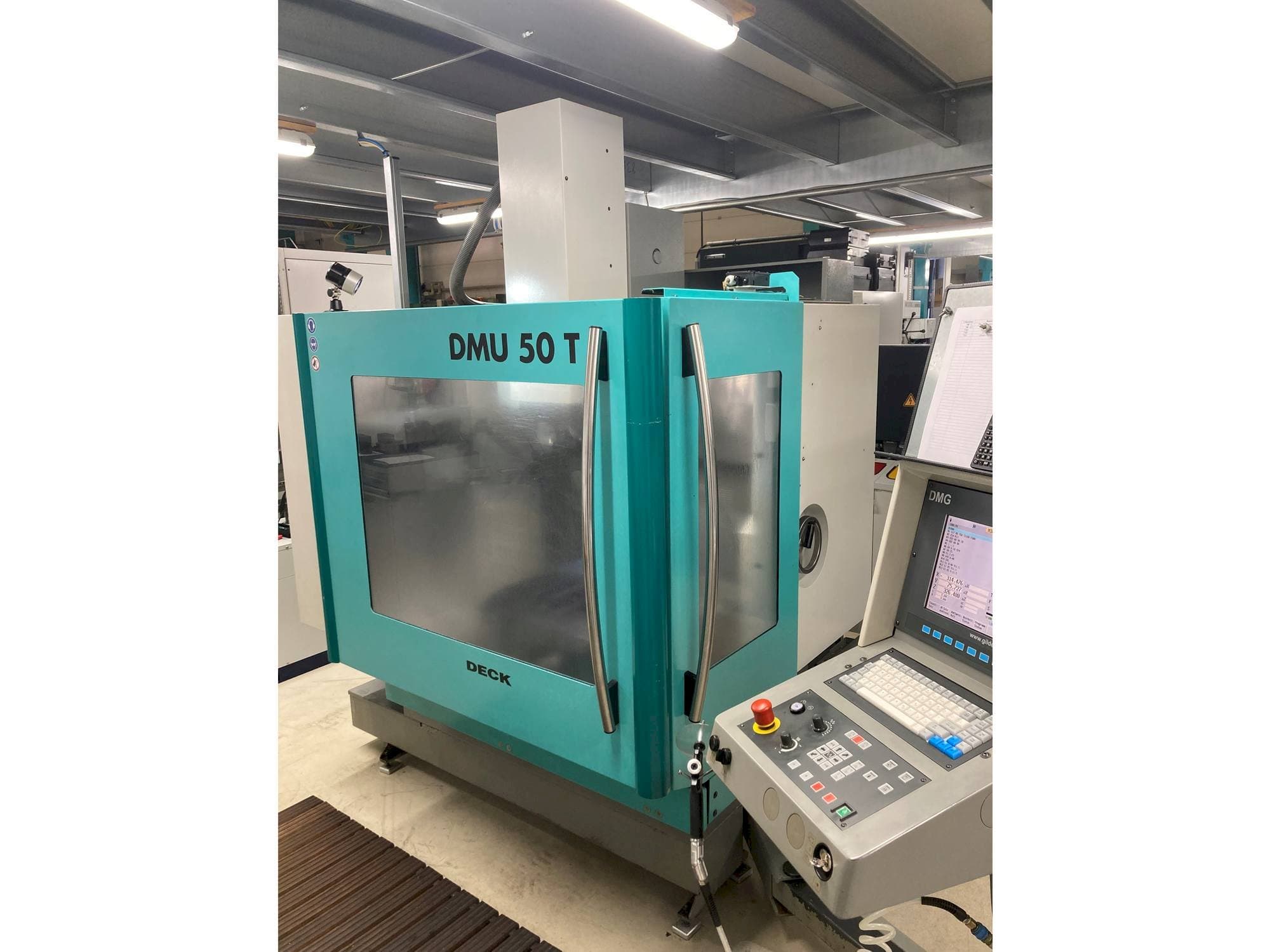 Frontansicht der DMG DMU 50 T  Maschine