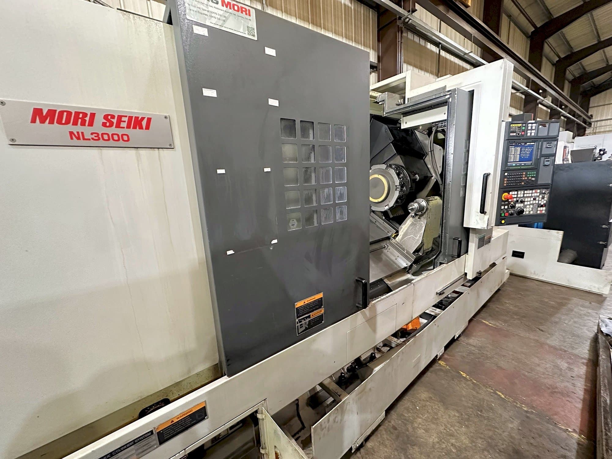 Frontansicht der MORI SEIKI NL3000Y/1250  Maschine
