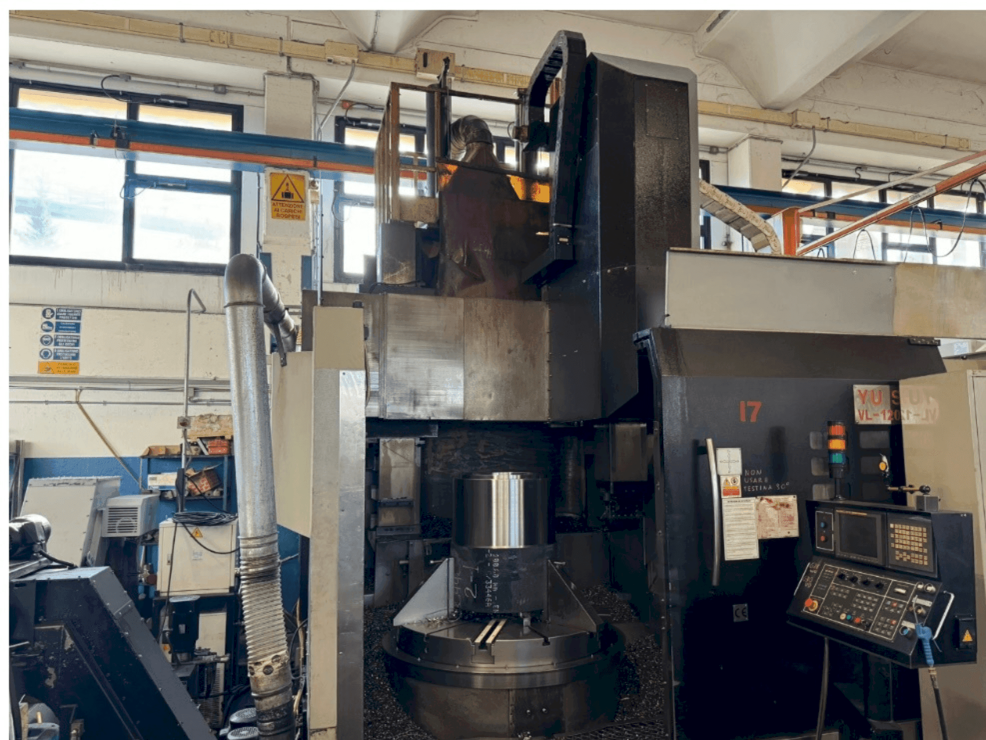 Frontansicht der YU SHINE YS-VL-1200 ATC+C  Maschine