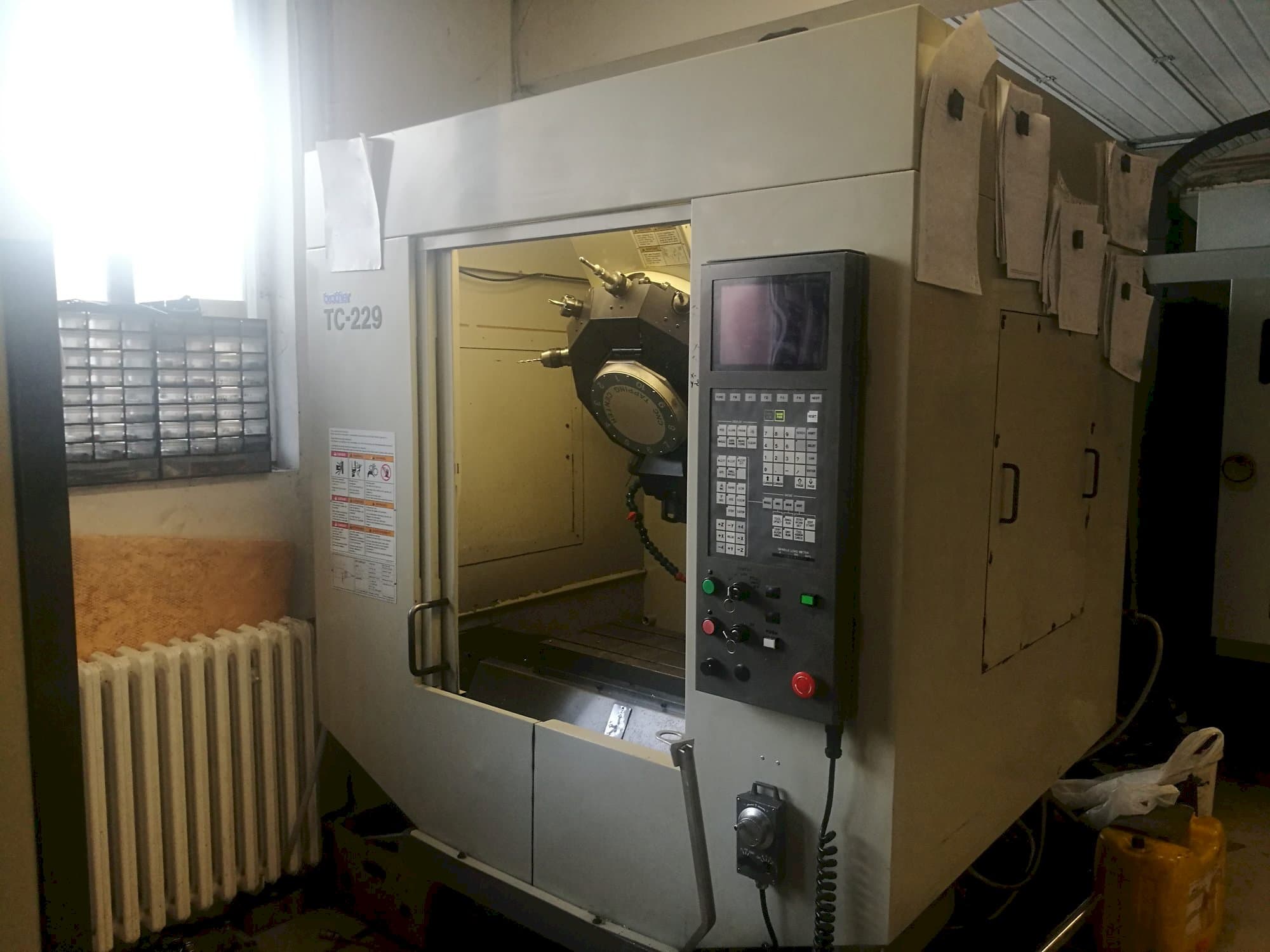 Frontansicht der Brother TC 229  Maschine