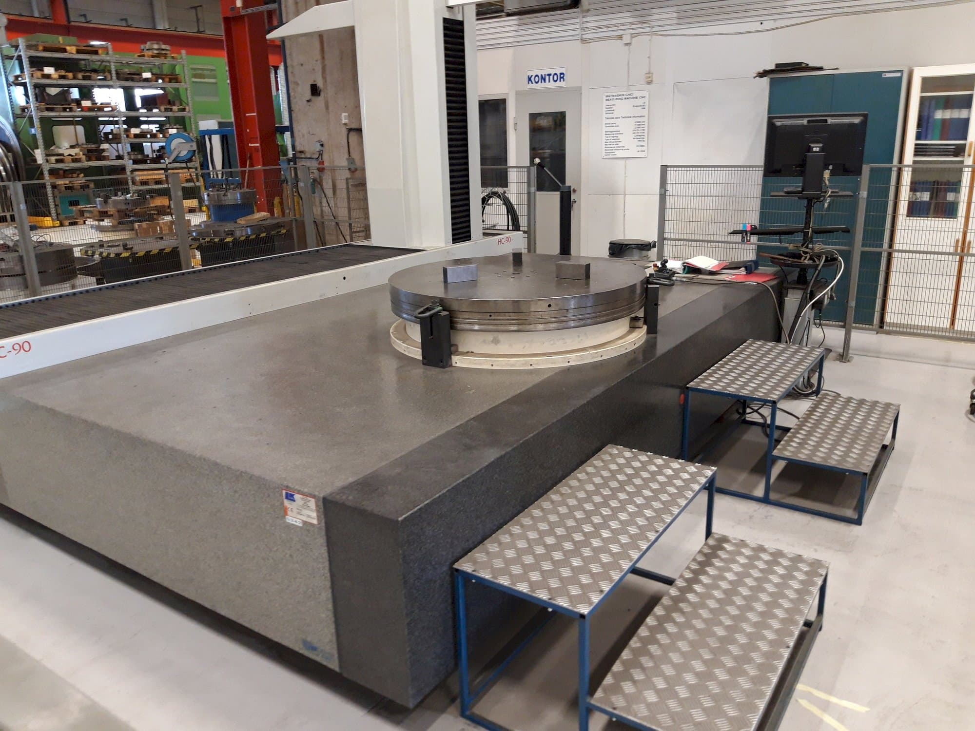 Frontansicht der LK HC90  Maschine