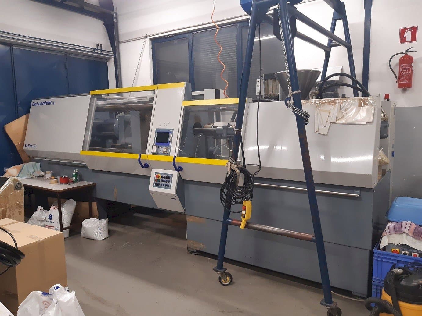 Frontansicht der Battenfeld BA 2000/1000 CDC  Maschine