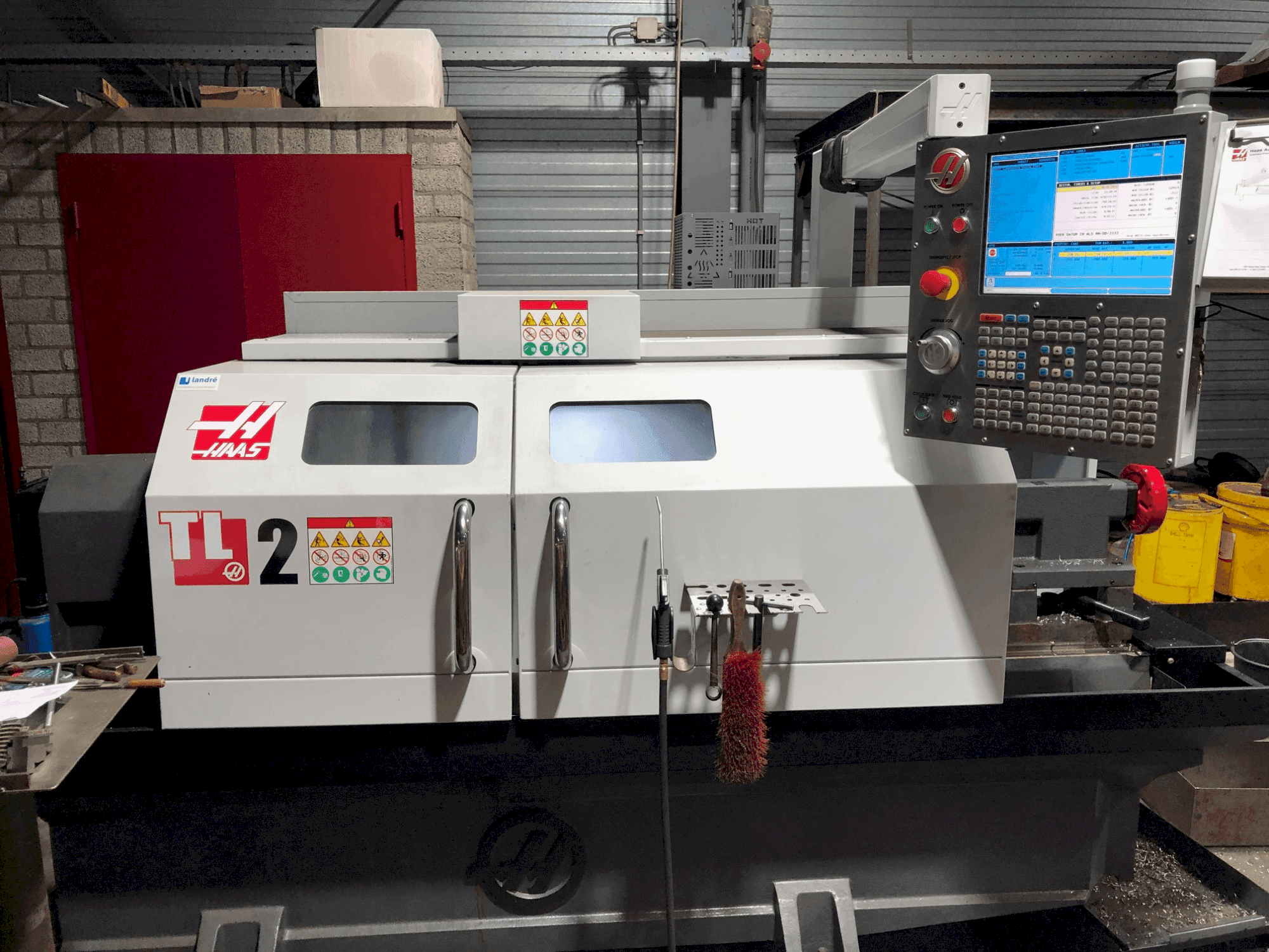 Frontansicht der HAAS TL-2  Maschine
