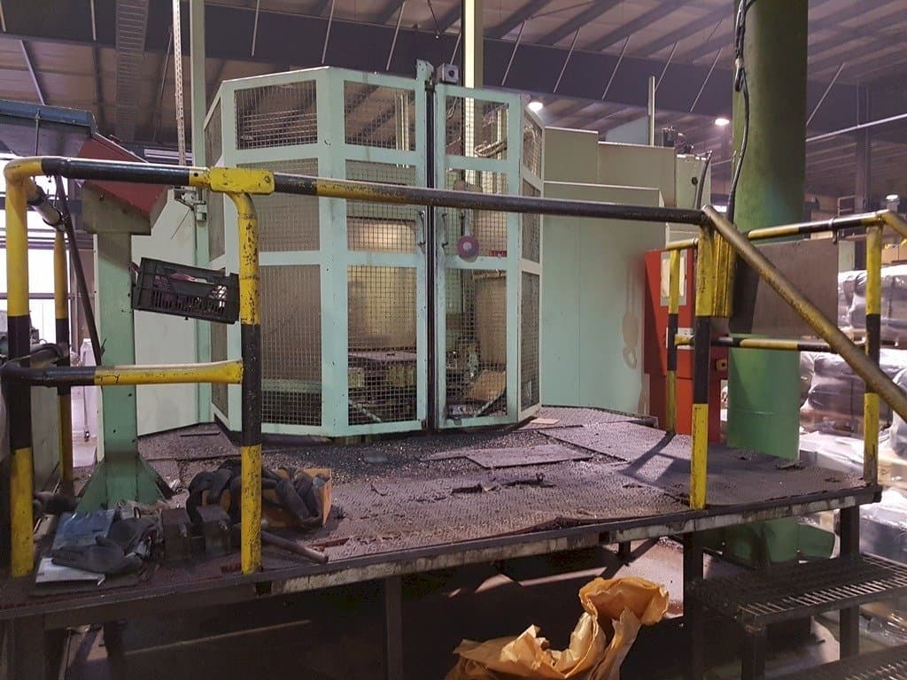 Frontansicht der HELLER BEA3  Maschine