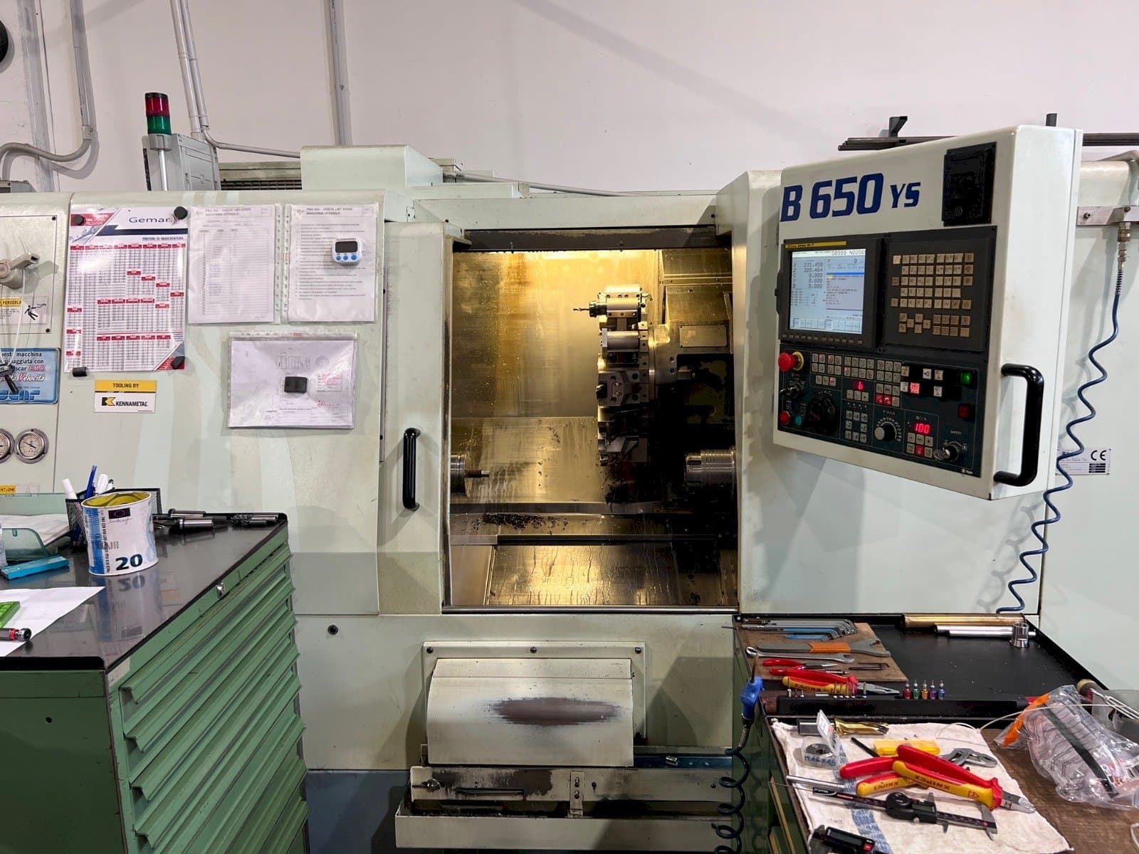 Frontansicht der Biglia B650 YS  Maschine