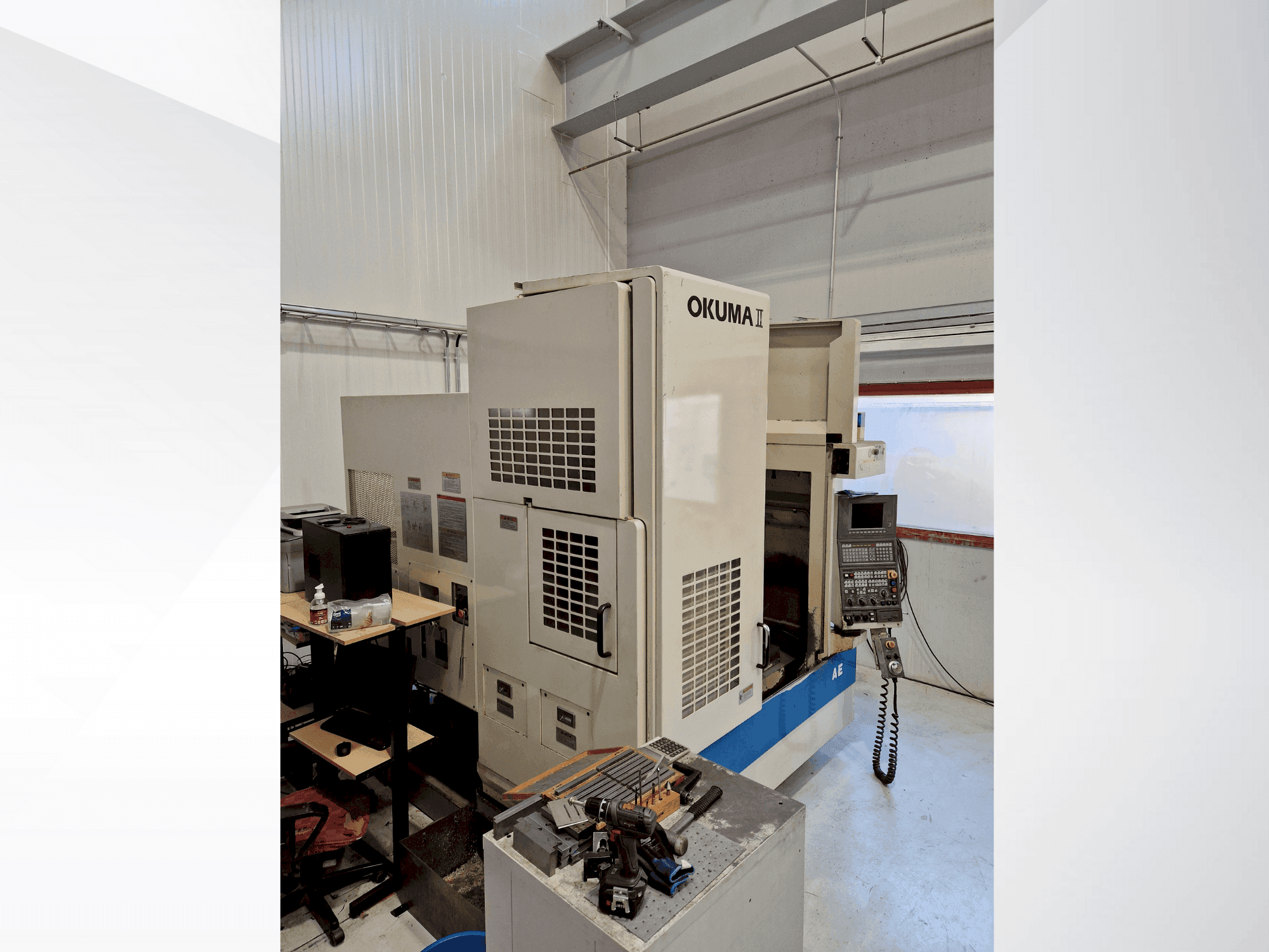 Frontansicht der Okuma MX-45 VAE (1996)  Maschine