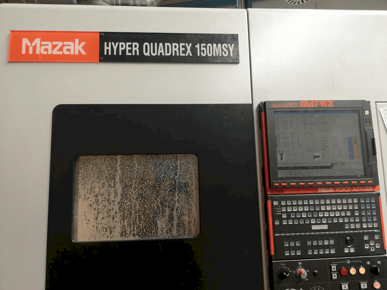 Frontansicht der Mazak HYPER QUADREX 150MSY  Maschine