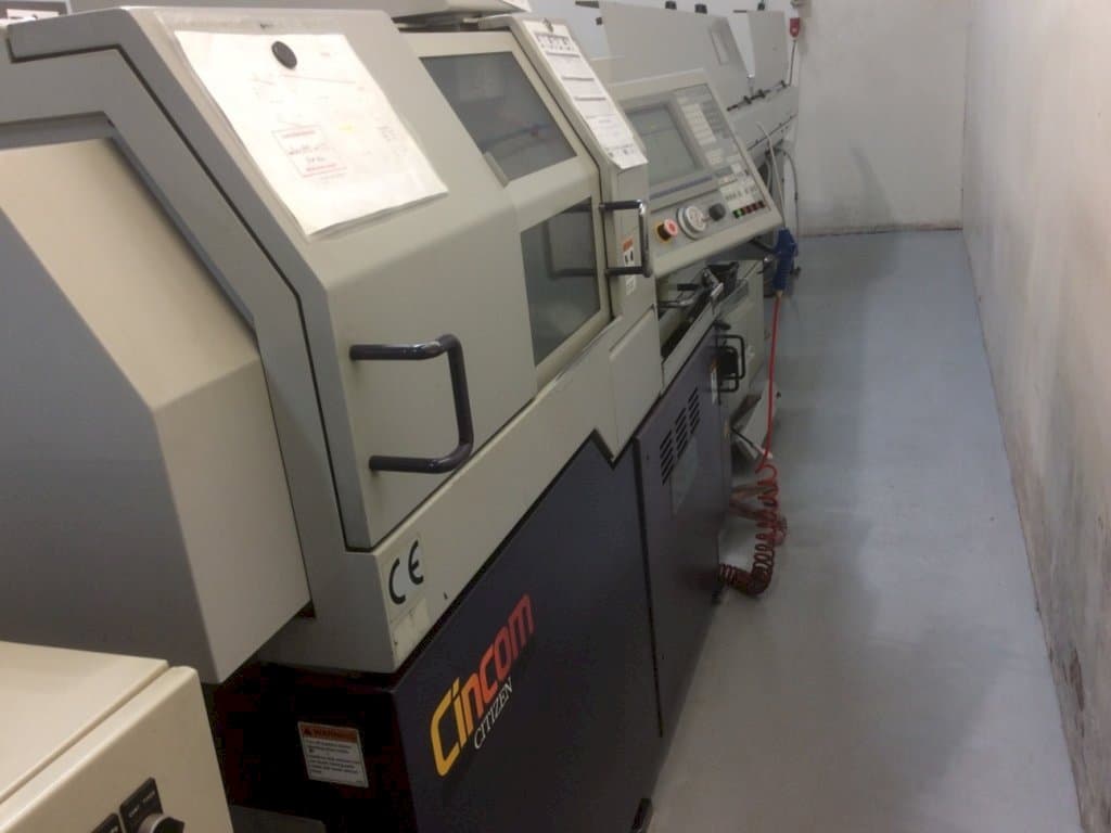 Linke Seitenansicht der Citizen L20  Maschine