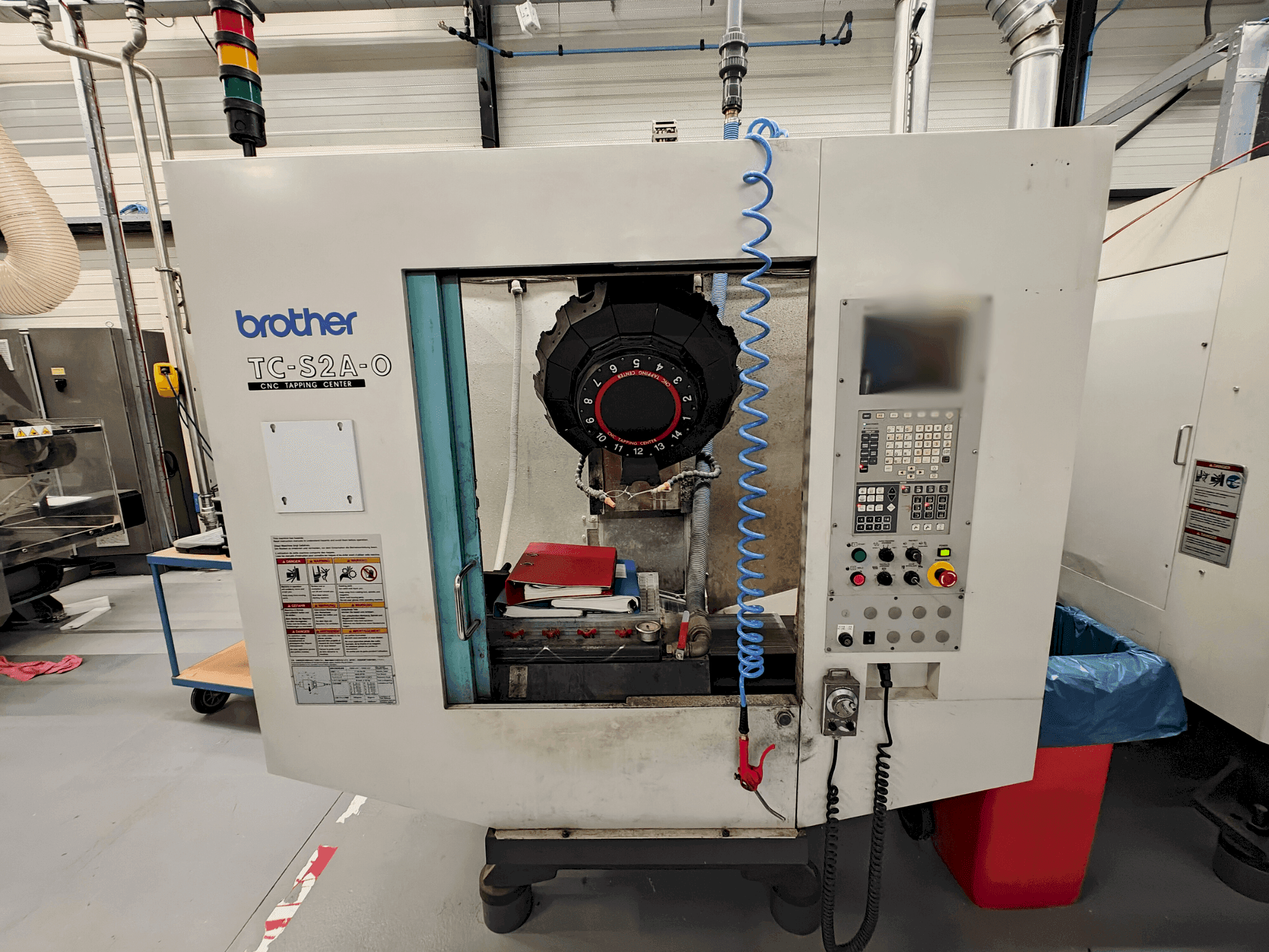 Frontansicht der Brother C-S2A-O  Maschine