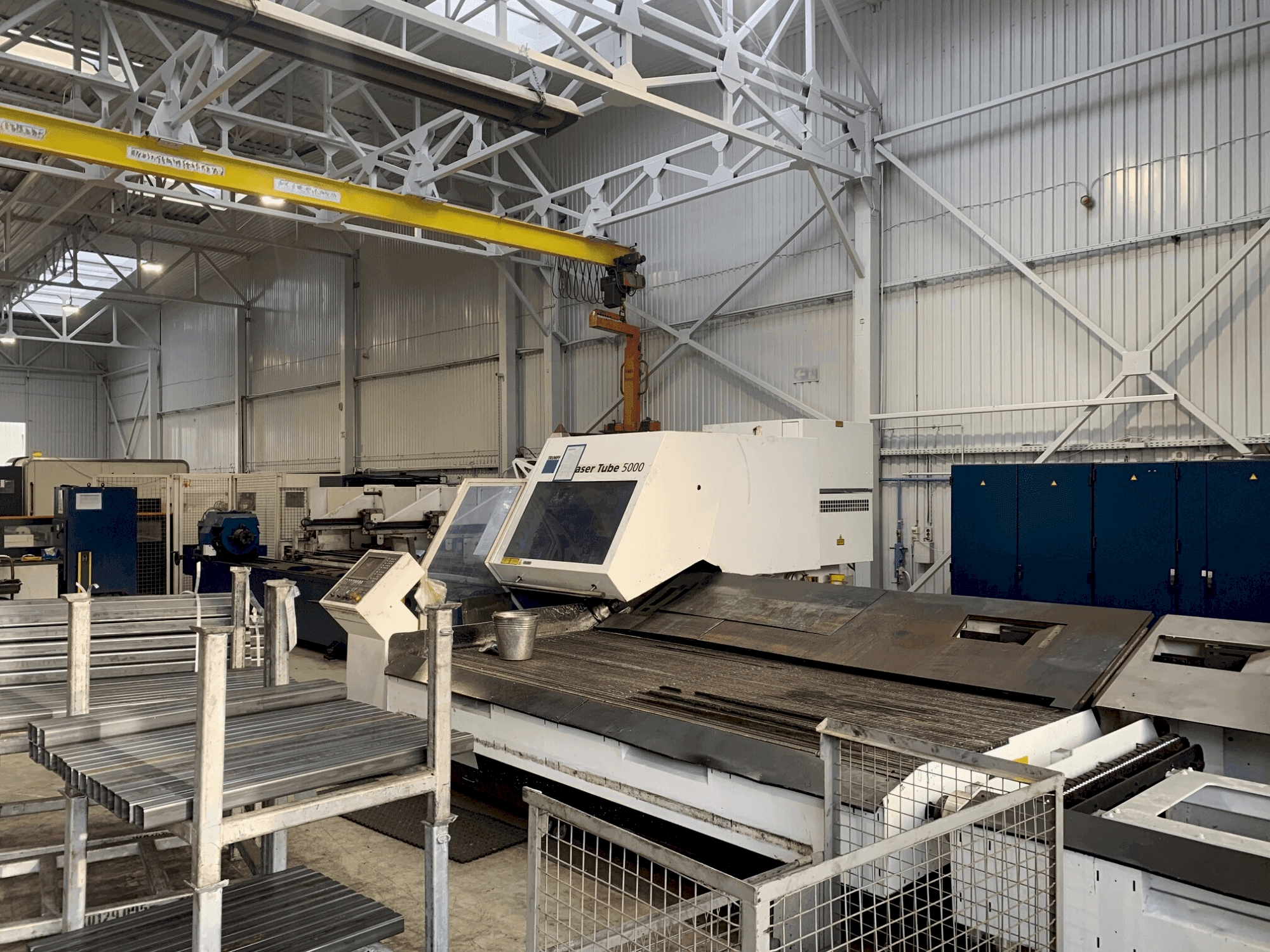 Frontansicht der TRUMPF TruLaser Tube 5000  Maschine