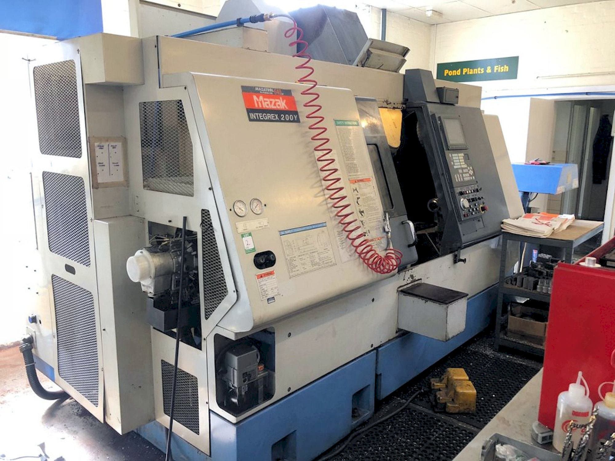 Frontansicht der Mazak Integrex 200Y  Maschine
