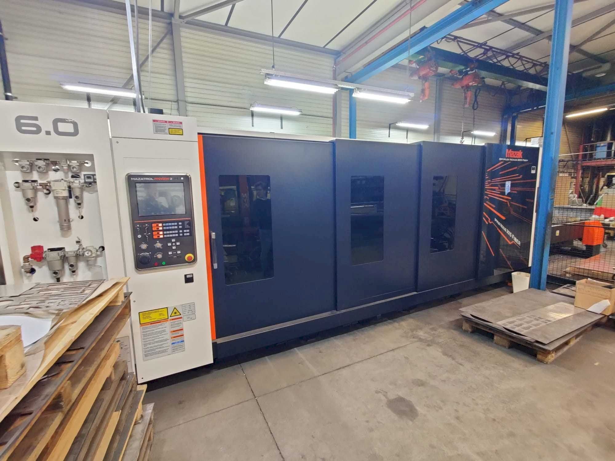 Frontansicht der Mazak Optiplex Nexus 3015  Maschine