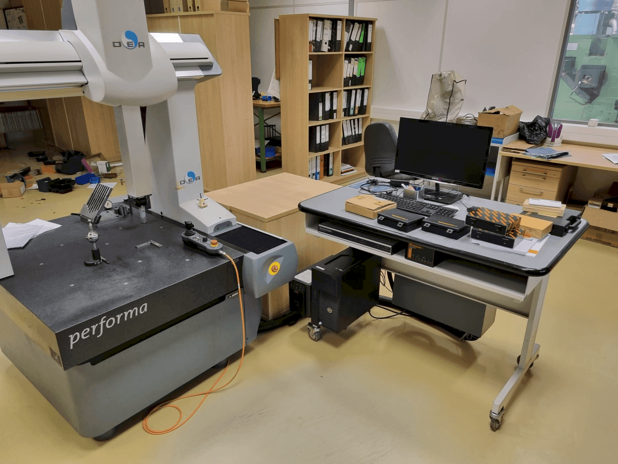 Frontansicht der DEA Global 070705 performa  Maschine