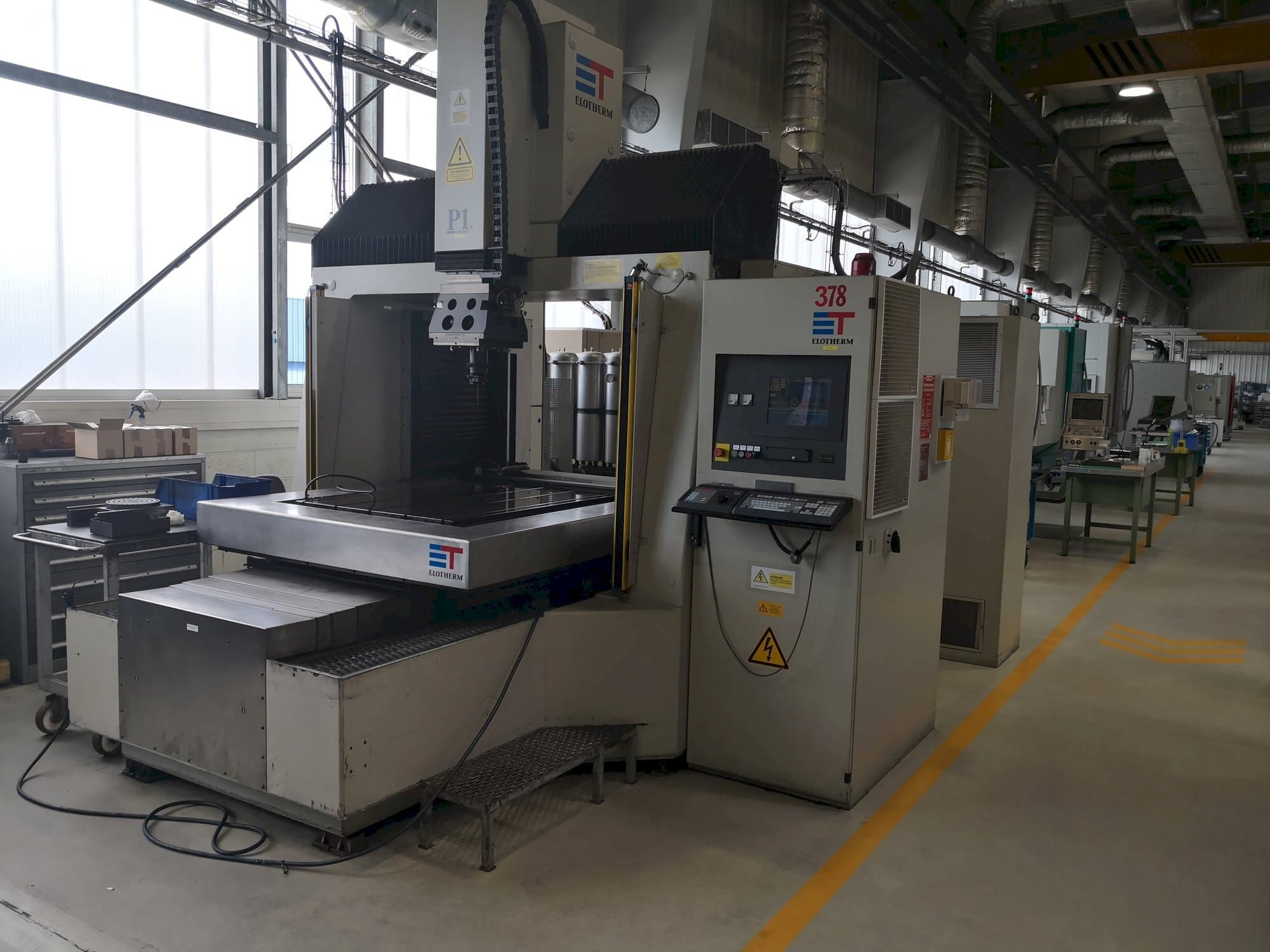 Frontansicht der ELOTHERM ELBOMAT P1  Maschine