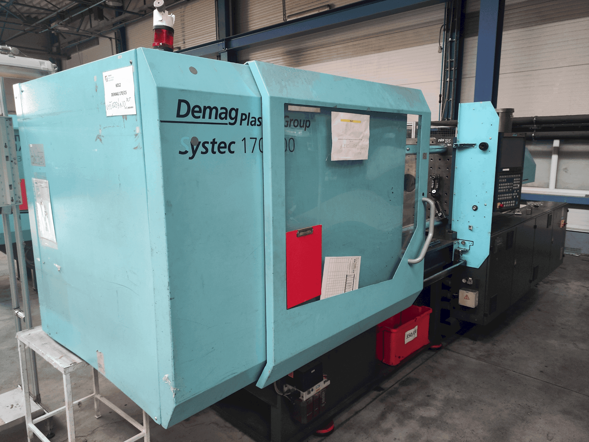 Frontansicht der DEMAG Systec 170/520-600  Maschine