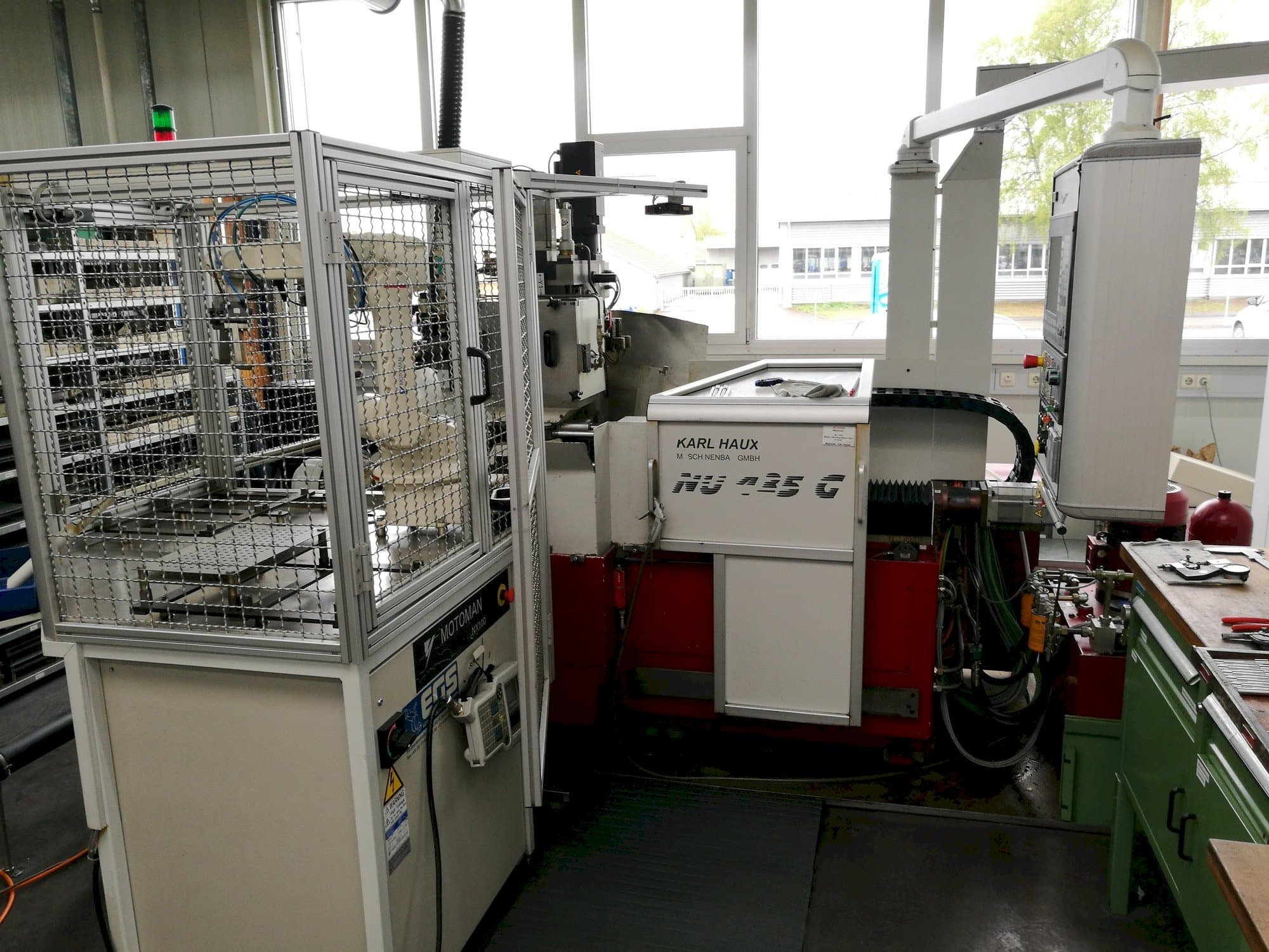 Linke Seitenansicht der Haux NS 435G  Maschine
