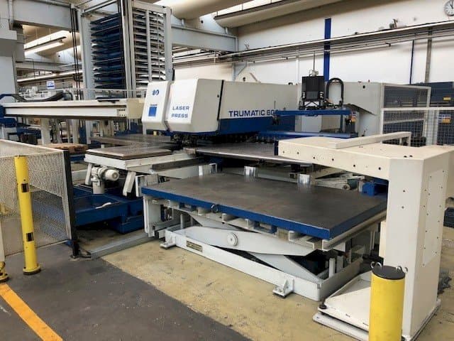 Frontansicht der Trumpf Trumatic 600L  Maschine