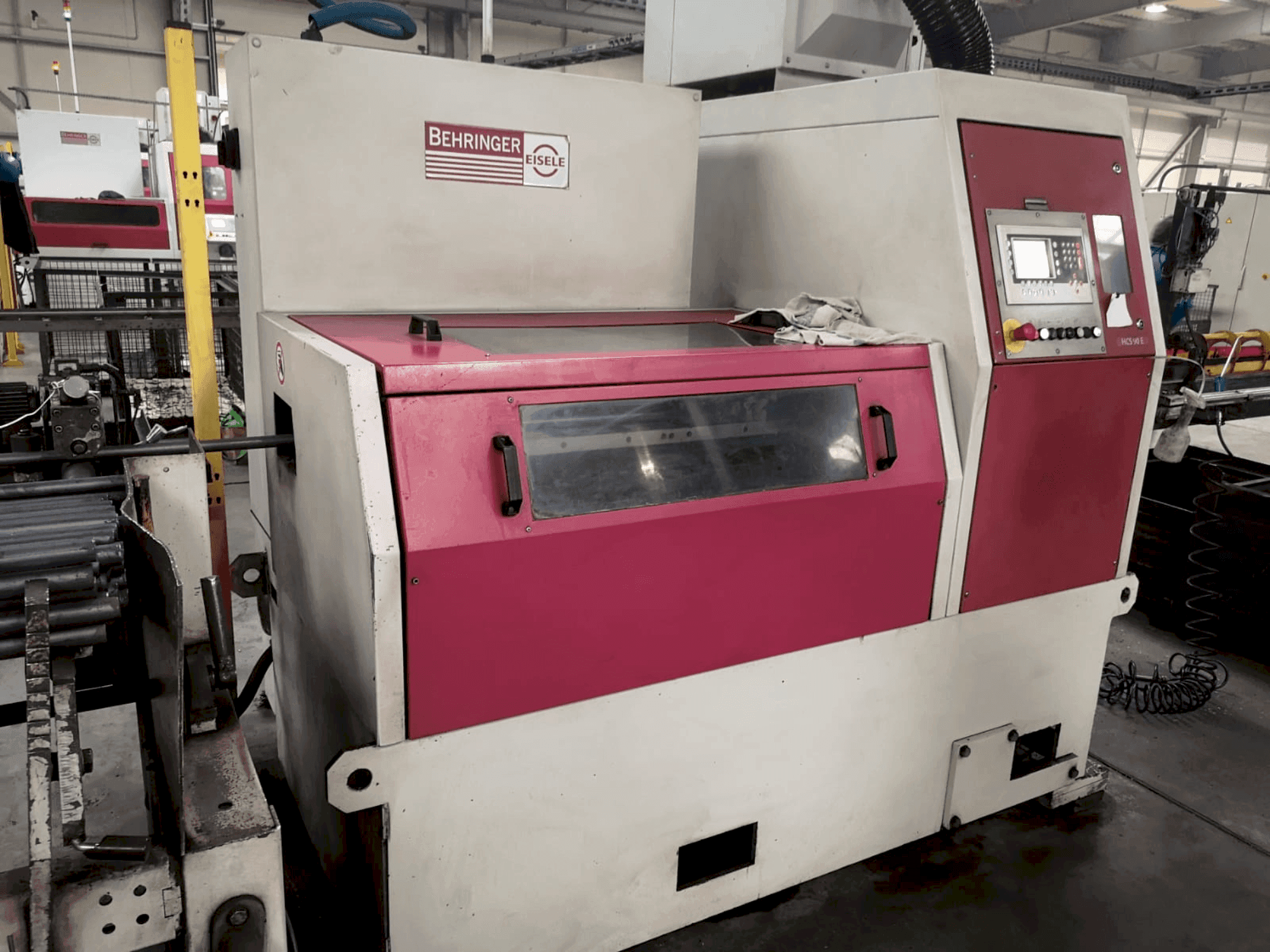 Frontansicht der Behringer EISELE HCS-90E  Maschine