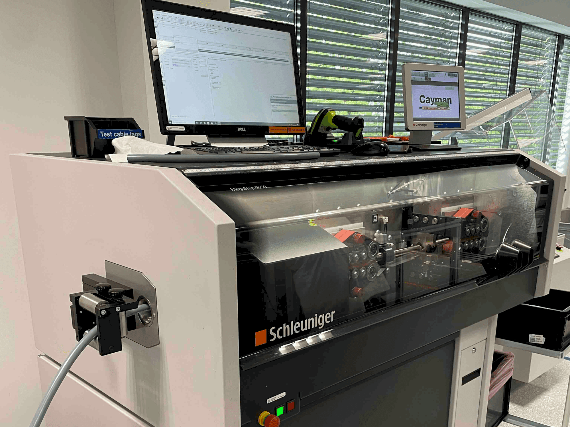 Frontansicht der Schleuniger MegaStrip 9650  Maschine