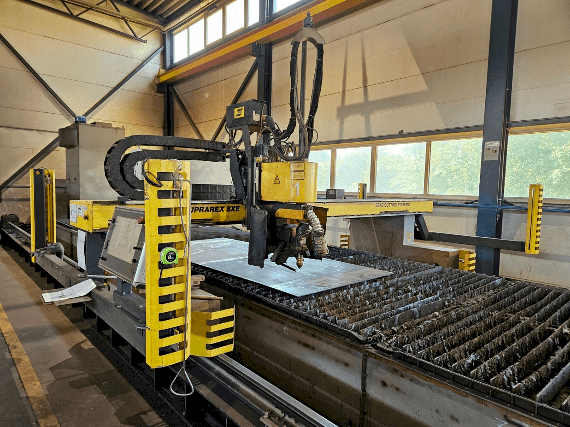 Frontansicht der ESAB Suprarex SXE HD 4000 230 V  Maschine