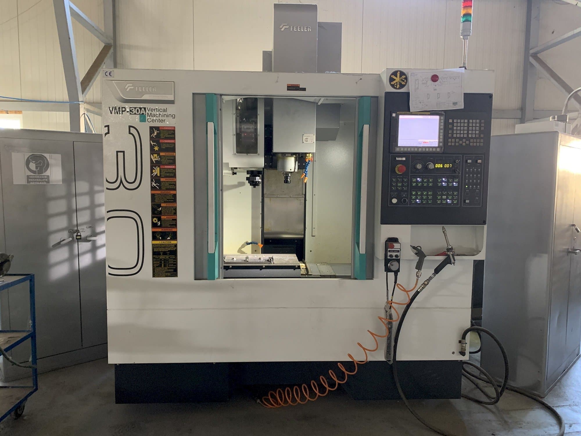 Frontansicht der Feeler VMP 30  Maschine