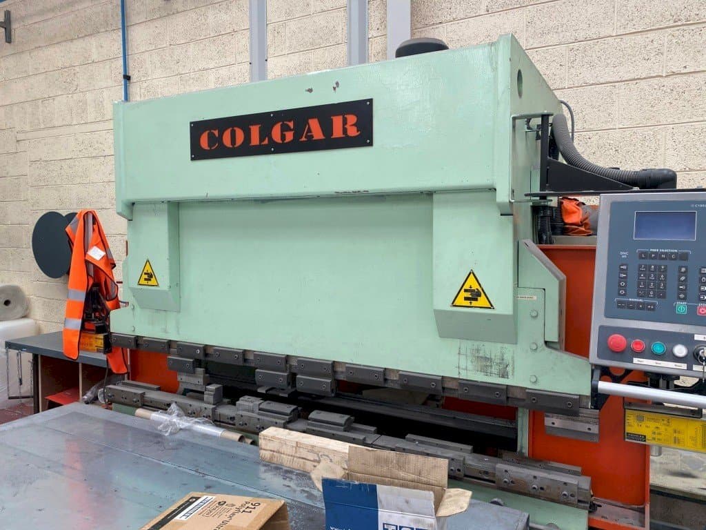 Frontansicht der Colgar PI 316/21  Maschine