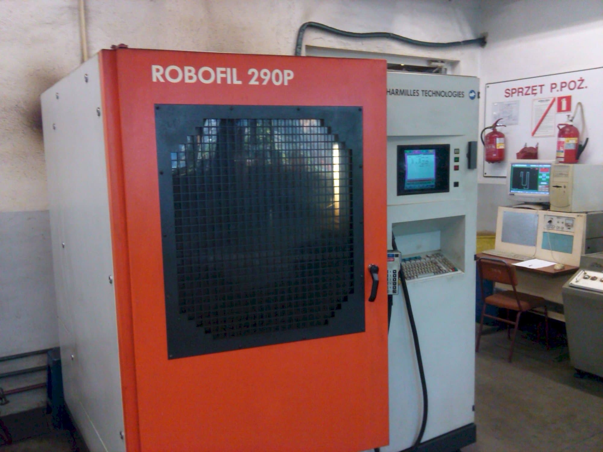 Frontansicht der CHARMILLES Robofil 290 P  Maschine