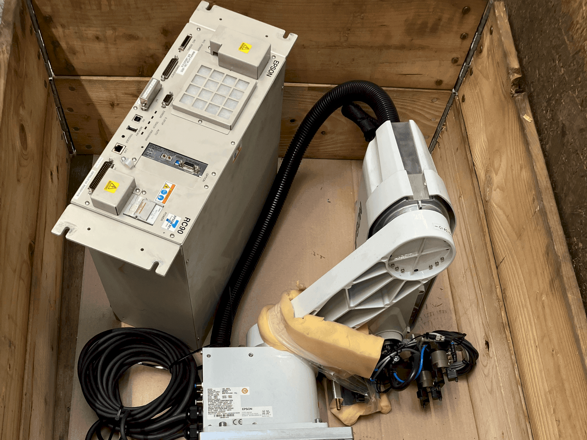 Frontansicht der EPSON LS3-401S  Maschine