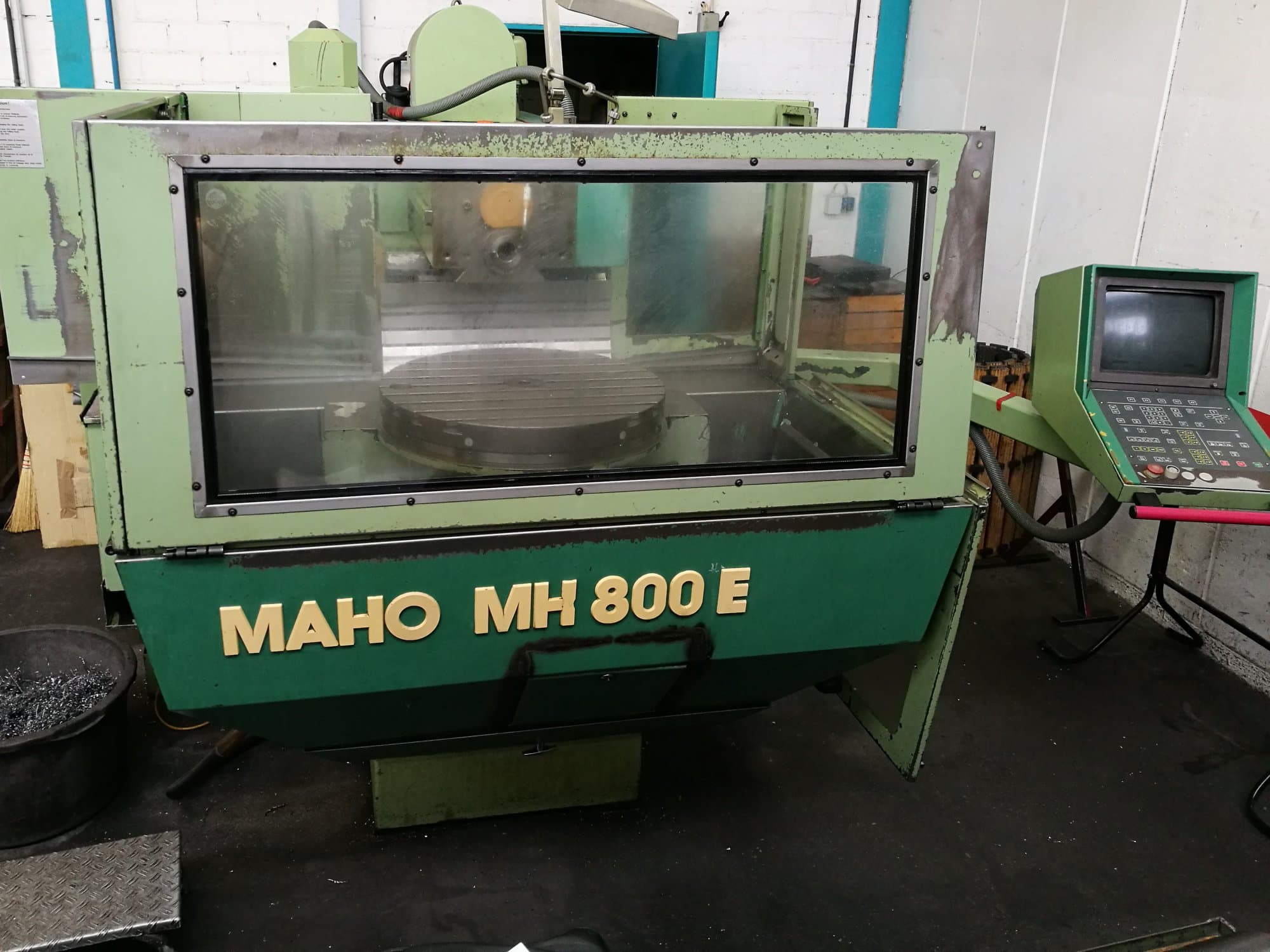 Frontansicht der Maho MH 800 E Maschine