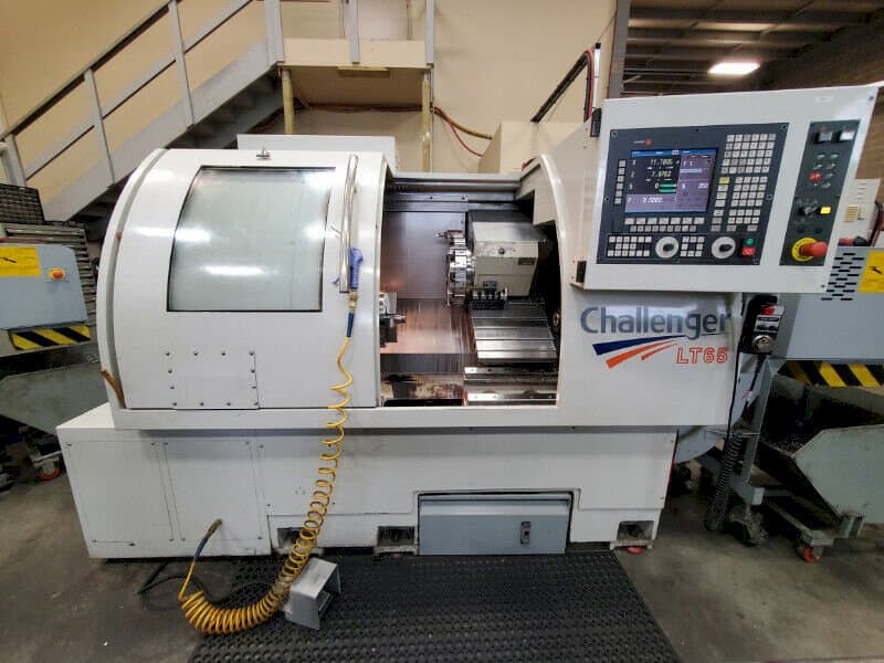 Frontansicht der Modern LT-65  Maschine