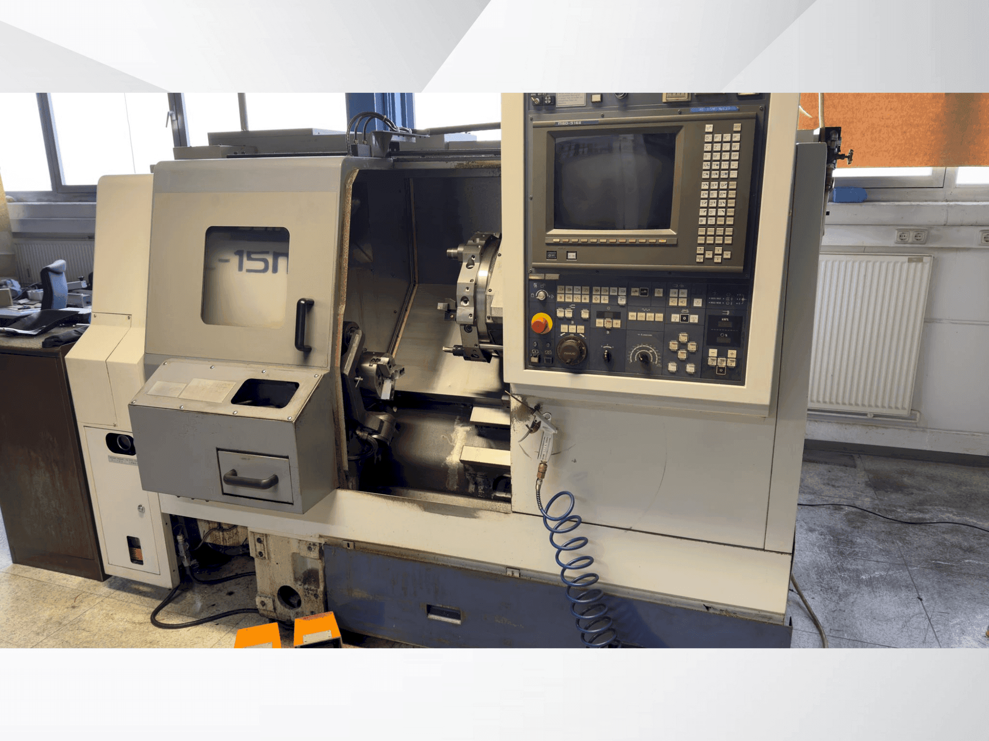Frontansicht der MORI SEIKI SL-15MC  Maschine