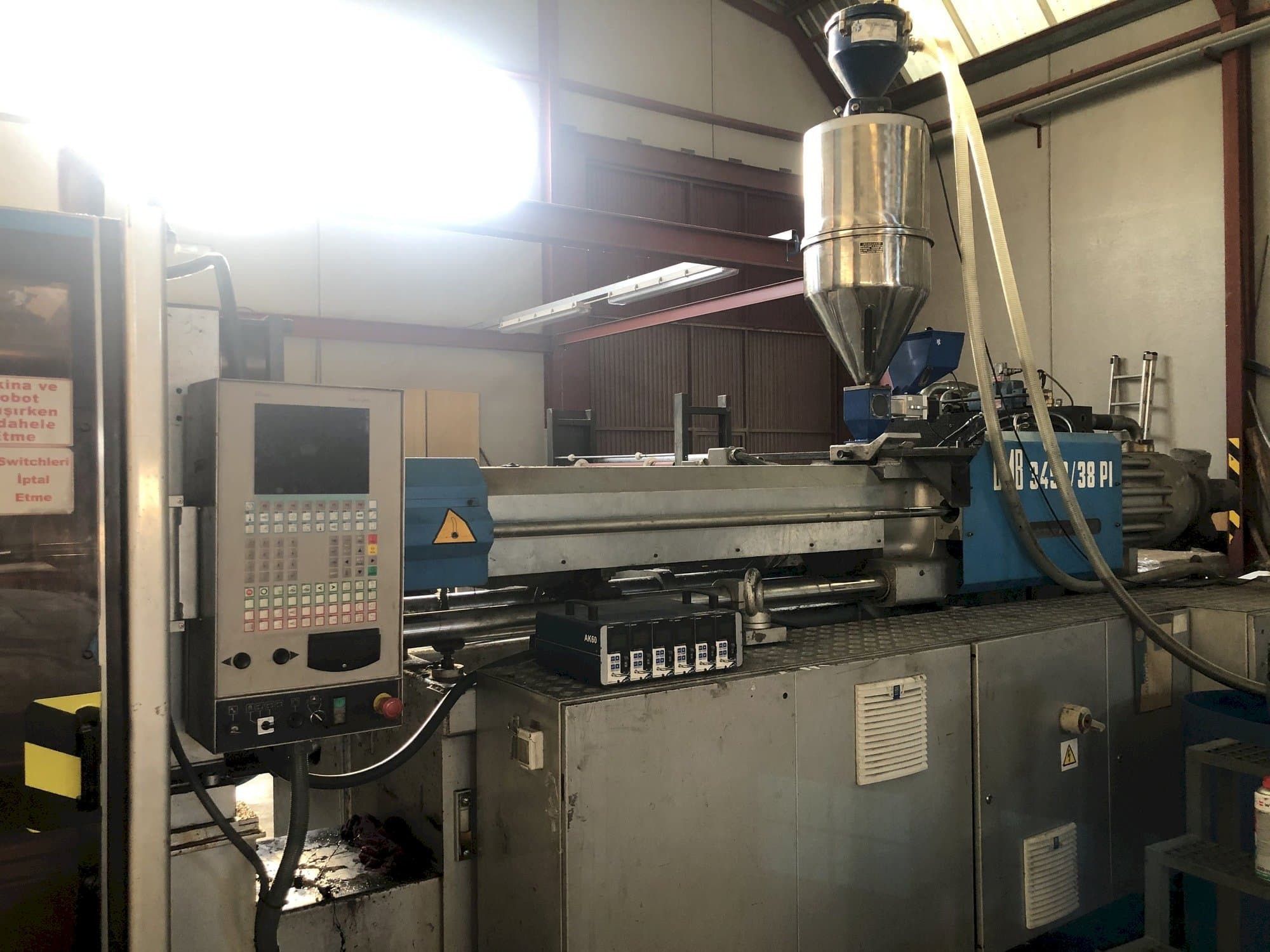 Frontansicht der BMB 380/34pi Maschine