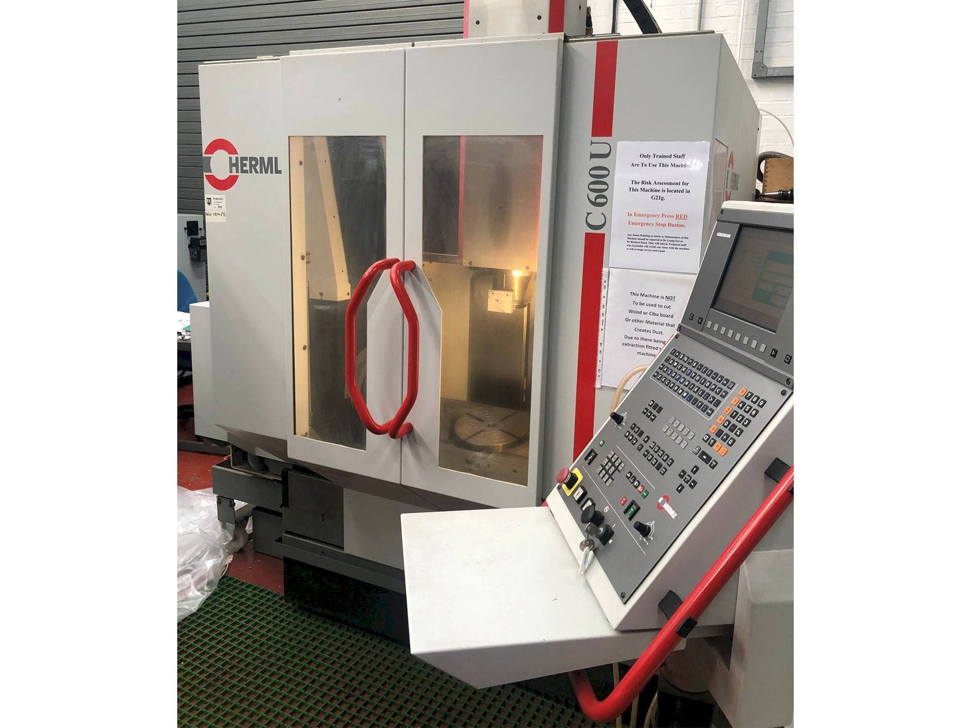 Frontansicht der HERMLE B 600 U  Maschine