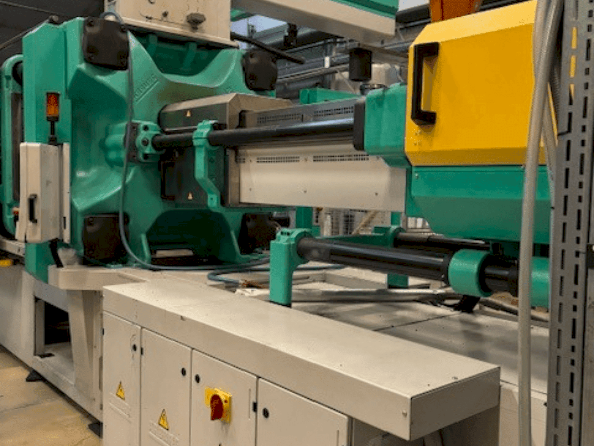 Frontansicht der Arburg Allrounder 920S 5000-3200  Maschine