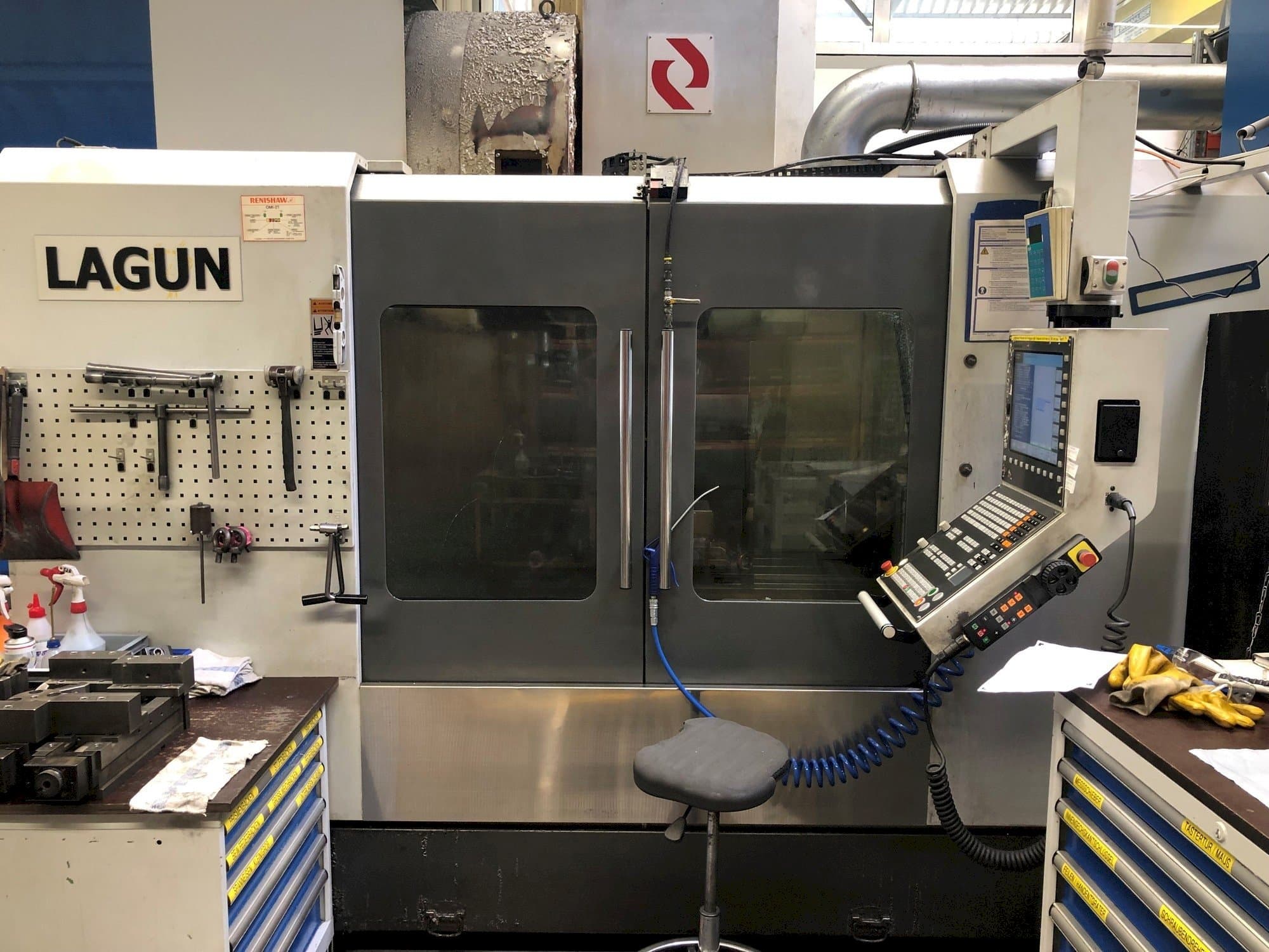 Frontansicht der LAGUN L1400  Maschine