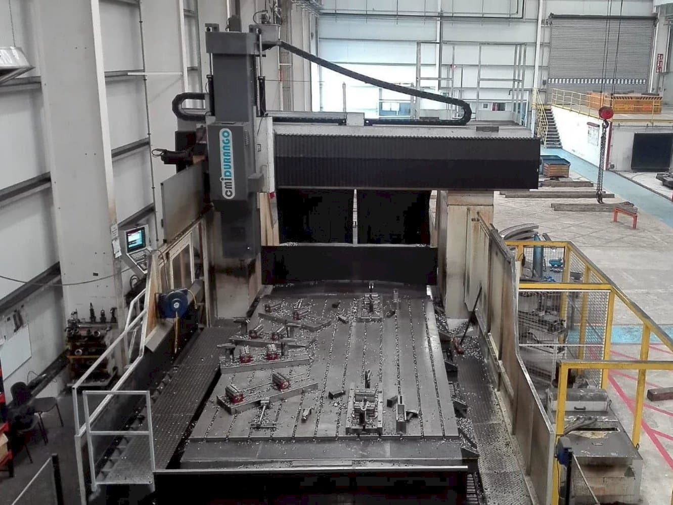 Frontansicht der cmiDURANGO FPF310-5000  Maschine