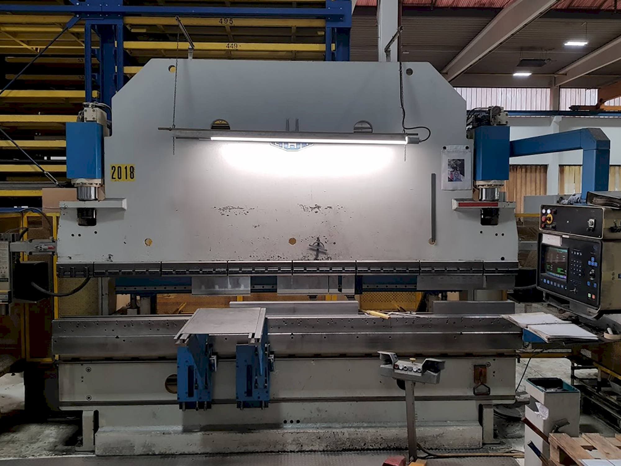 Frontansicht der EHT EHPS 11-35  Maschine