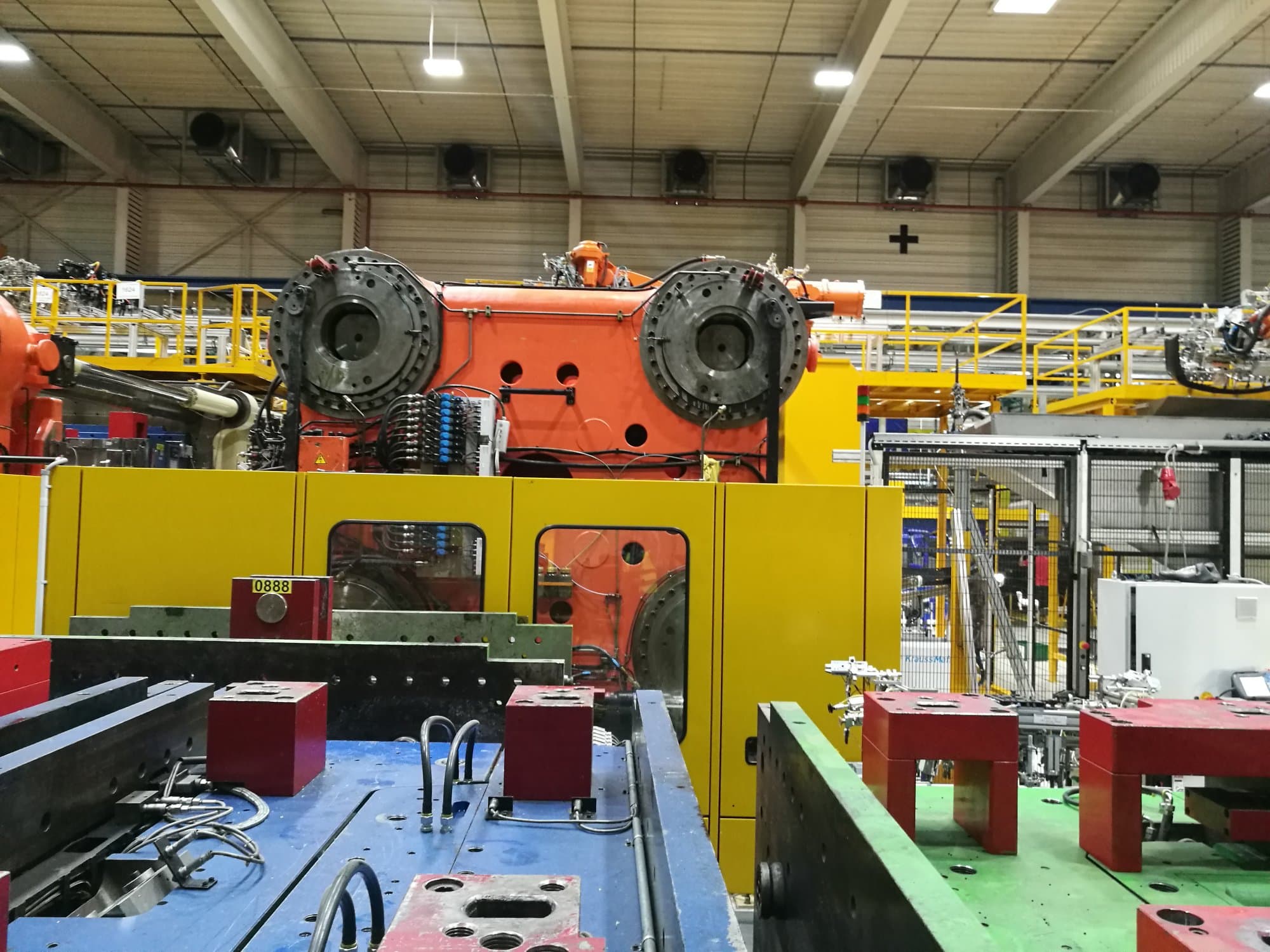 Frontansicht der Husky E 3150 RS 170/155 Maschine