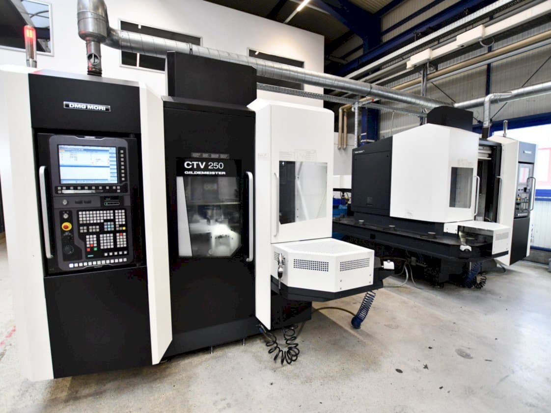 Frontansicht der DMG MORI Gildemeister CTV 250 2nd  Maschine