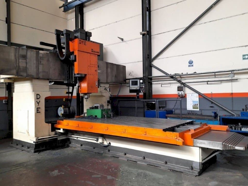 Frontansicht der DYE FB-3600  Maschine