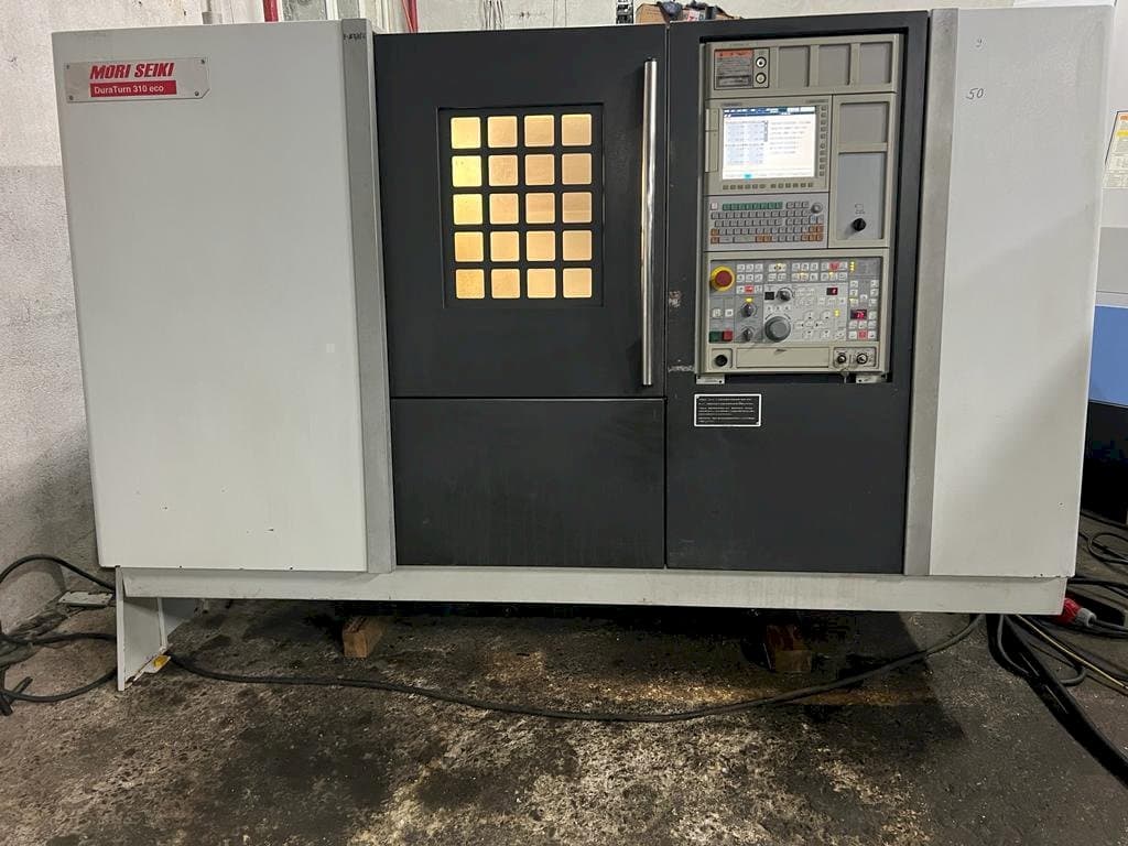 Frontansicht der DMG Mori Seiki DuraTurn 310 eco  Maschine