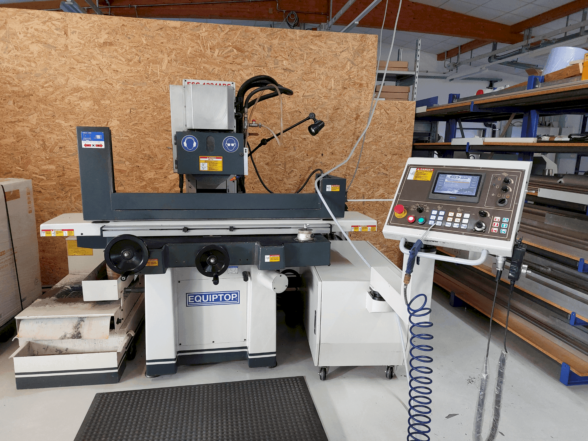 Frontansicht der EQUIPTOP ESG-1224 ADC  Maschine