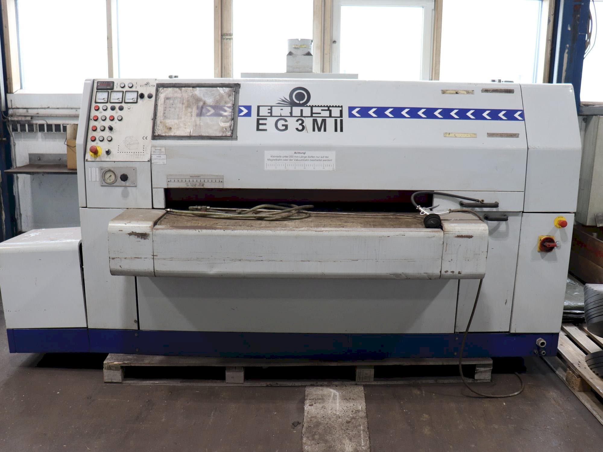 Frontansicht der ERNST EG3M II  Maschine