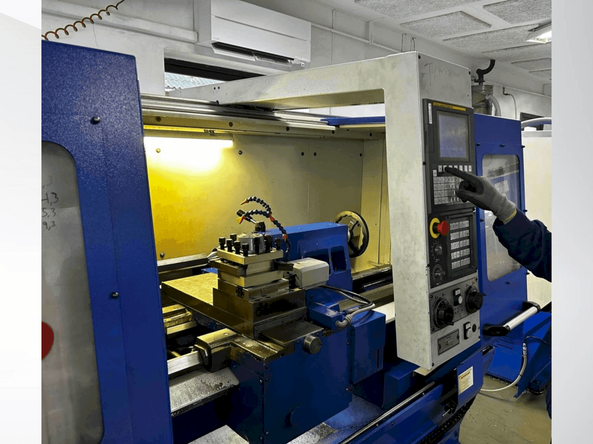 Frontansicht der Pinacho SMART 260  Maschine