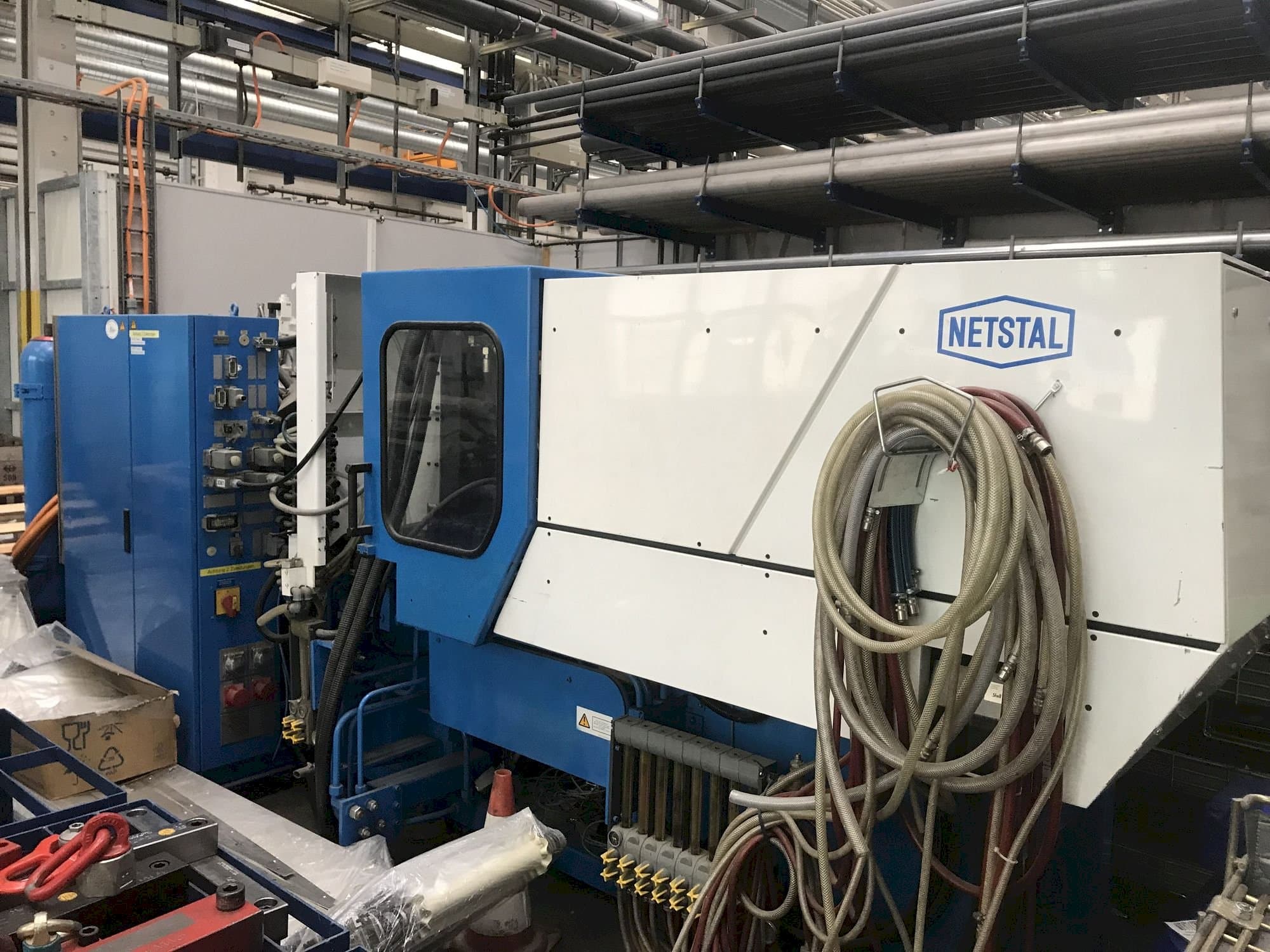 Frontansicht der Netstal S-600-110/60  Maschine
